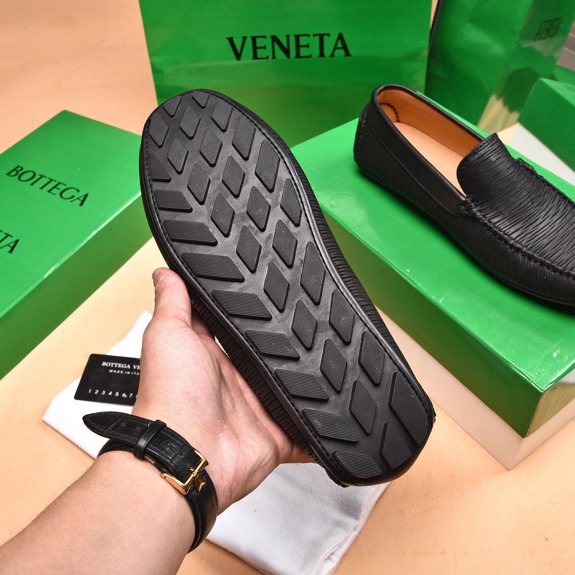 z3204389652579 288d9d7627a40031f219e37946b250bf - Gi&agrave;y nam Bottega Veneta si&ecirc;u cấp MSSC2208