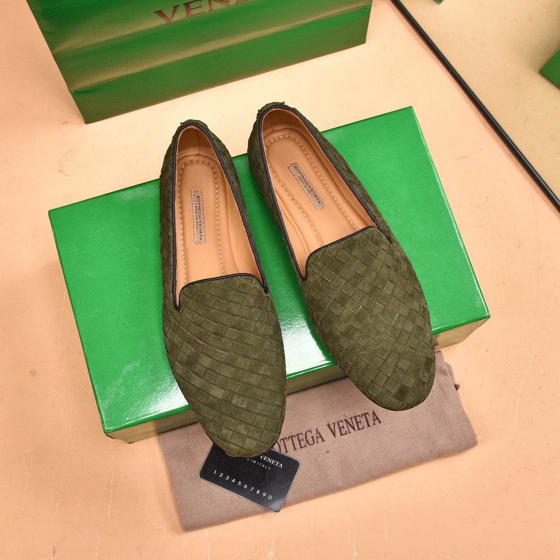 z3204390537336 d6c1d1ab18998f17b00f1a99b16dc8c2 - Giày nam Bottega Veneta siêu cấp MSSC2210 z3204390537336 d6c1d1ab18998f17b00f1a99b16dc8c2 - Giày nam Bottega Veneta siêu cấp MSSC2210