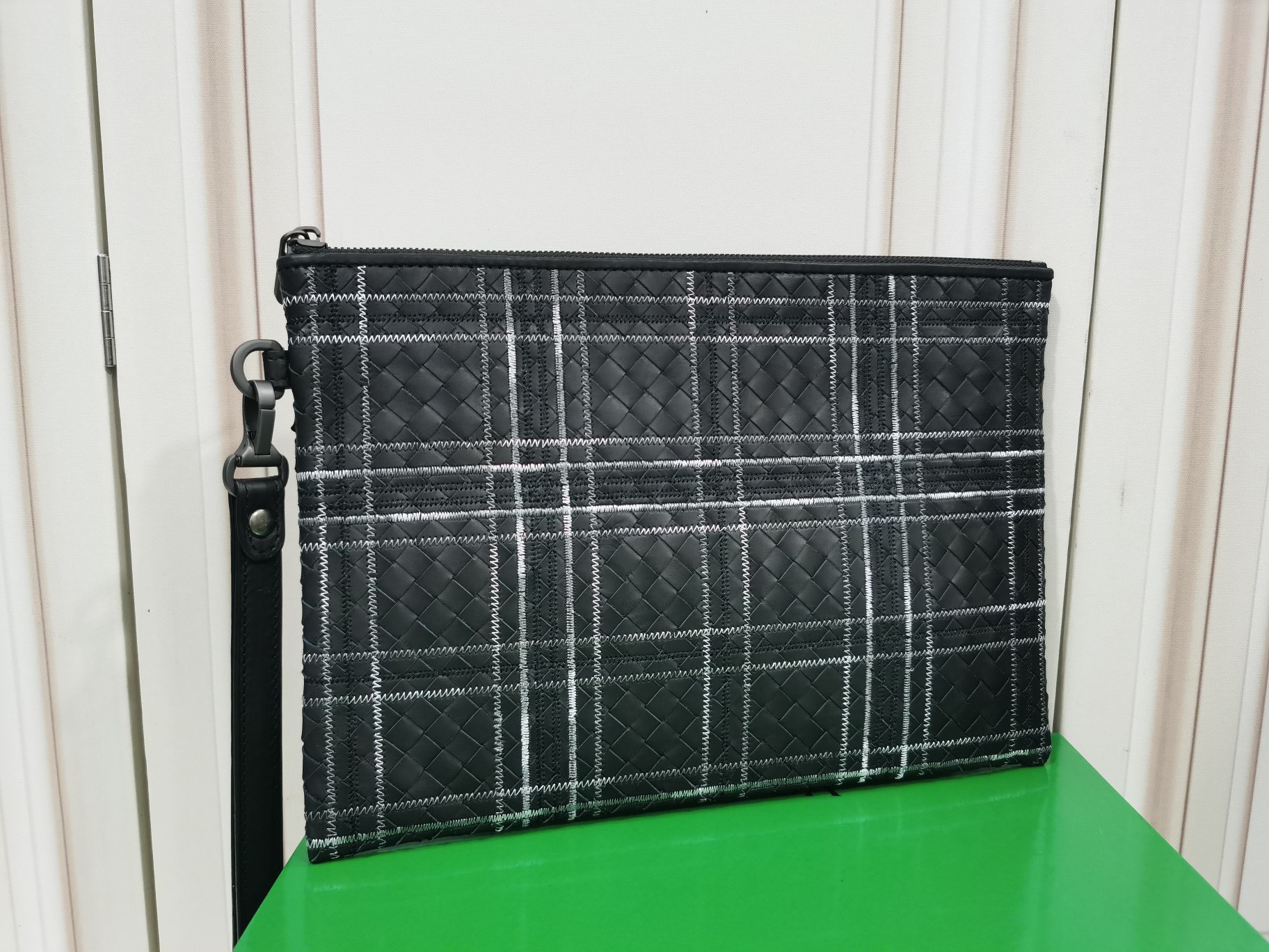 z3213040041860 0a165124526d826f4521df7a45c95296 - Ví nam Bottega Veneta Siêu Cấp VNSC2220 z3213040041860 0a165124526d826f4521df7a45c95296 - Ví nam Bottega Veneta Siêu Cấp VNSC2220