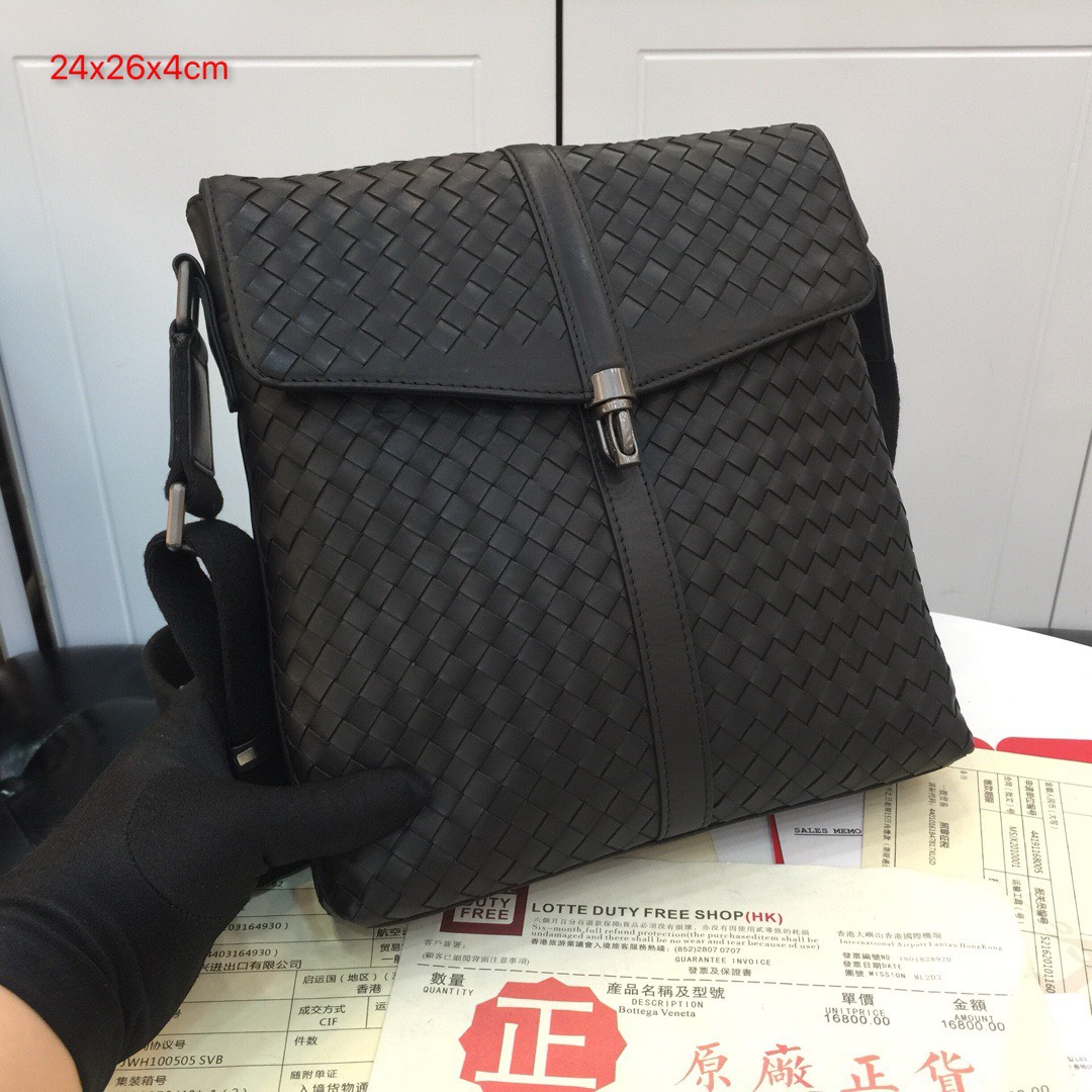 z3213044575348 8fc9467f3da4b77d60d5f5f7693d0156 - T&uacute;i x&aacute;ch nam Bottega Veneta Si&ecirc;u Cấp TXNSC2214