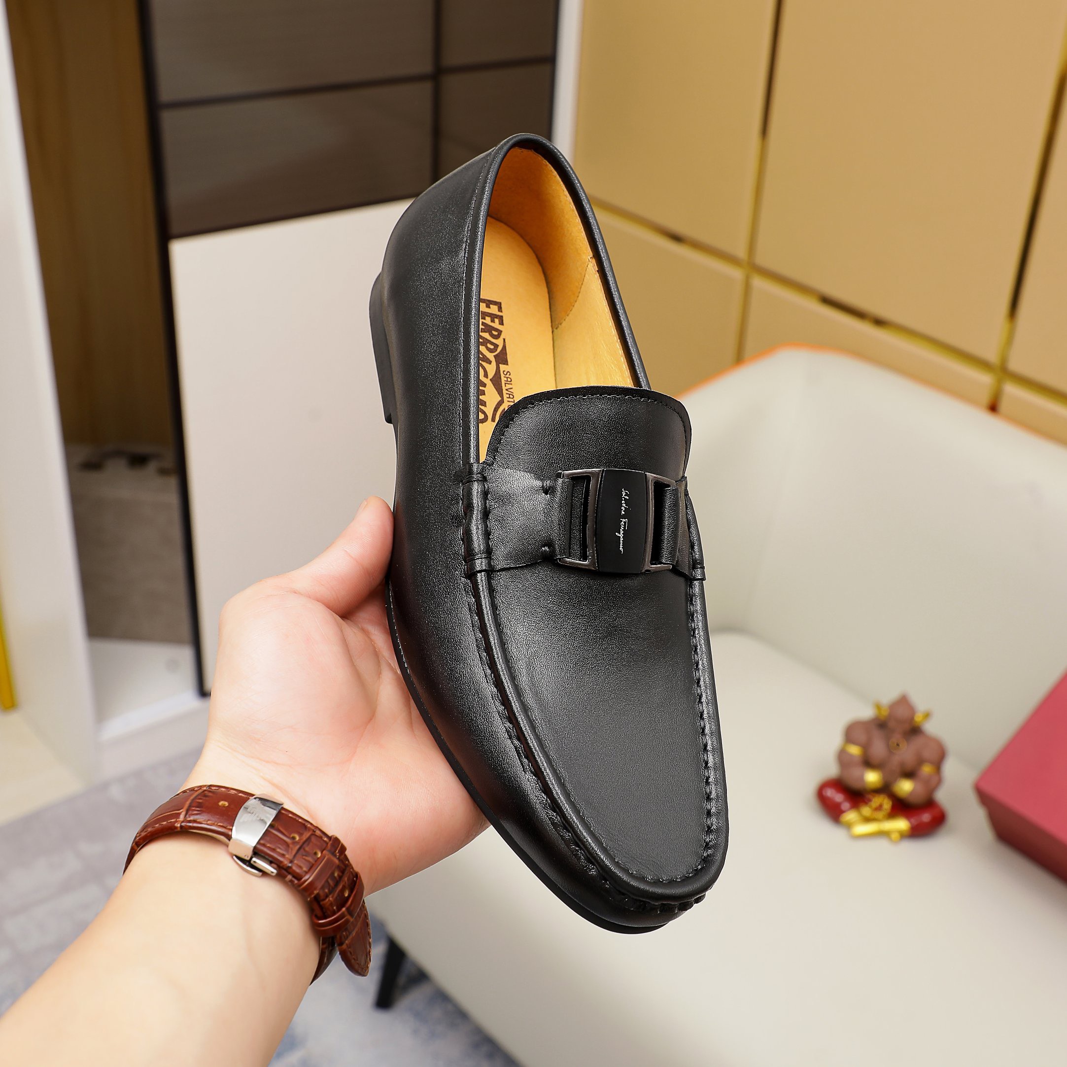 z3230905293704 0b2515281a40a4a9e2cbc0680e3e0e3e - Gi&agrave;y nam Salvatore Ferragamo si&ecirc;u cấp GNSC2253