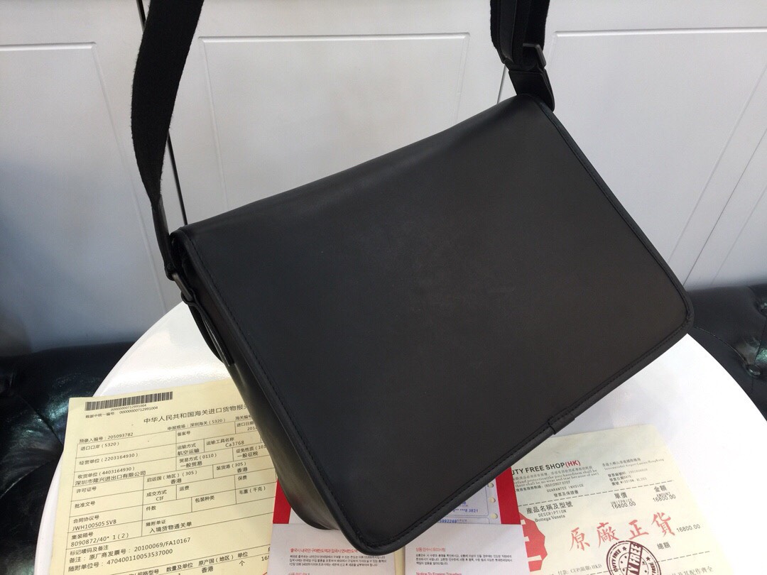 z3241610410688 4fcbd62b58a23fae7c20a23929bd66a7 - T&uacute;i x&aacute;ch nam Bottega Veneta Si&ecirc;u Cấp TXNSC2267