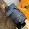 z3261265008930 8a127415efe36810668dacfe6e508d1e 100x100 - Túi xách nam Louis Vuitton Siêu Cấp TXNLV2299