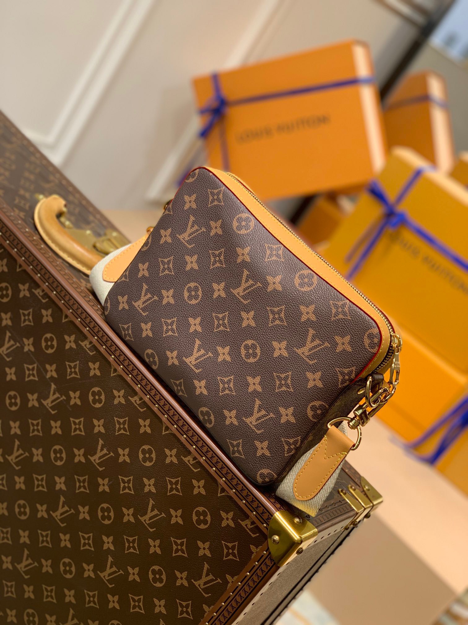 z3280311154084 62017ab9e98076ca279b19ad2c855793 - Túi xách nam Louis Vuitton Siêu Cấp TXNLV2323 z3280311154084 62017ab9e98076ca279b19ad2c855793 - Túi xách nam Louis Vuitton Siêu Cấp TXNLV2323