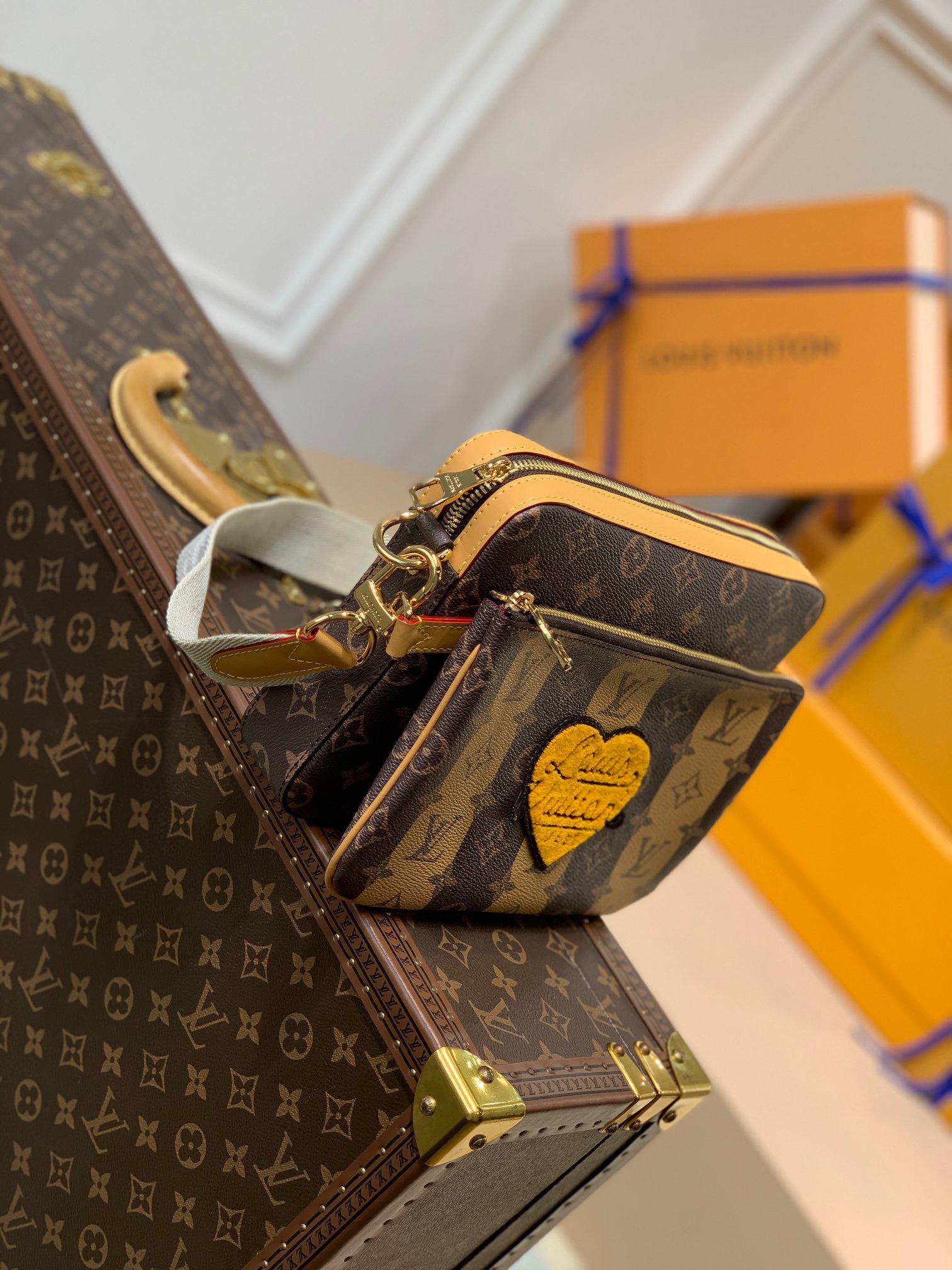 z3280311157585 edac7464b1310220357f1dff42da76f4 - Túi xách nam Louis Vuitton Siêu Cấp TXNLV2323 z3280311157585 edac7464b1310220357f1dff42da76f4 - Túi xách nam Louis Vuitton Siêu Cấp TXNLV2323