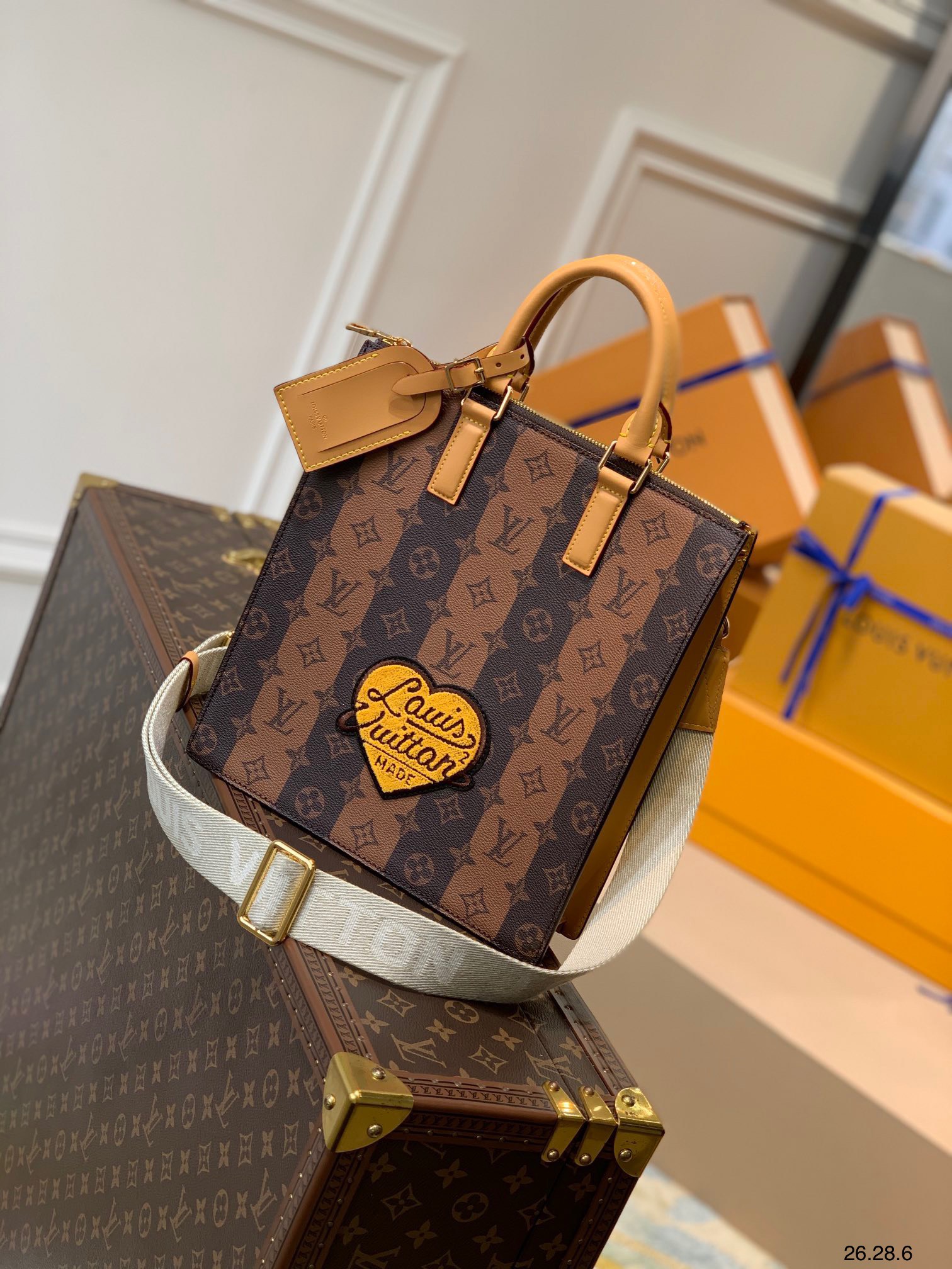z3280311668779 ea88ff0a30e119809bbcc385965414f7 - Túi xách nam Louis Vuitton Siêu Cấp TXNLV2325 z3280311668779 ea88ff0a30e119809bbcc385965414f7 - Túi xách nam Louis Vuitton Siêu Cấp TXNLV2325