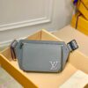 z3301331682581 ca9f0b8ae9c4dd175238af67da0c5f50 100x100 - Túi xách nam Louis Vuitton Siêu Cấp TXNLV2344