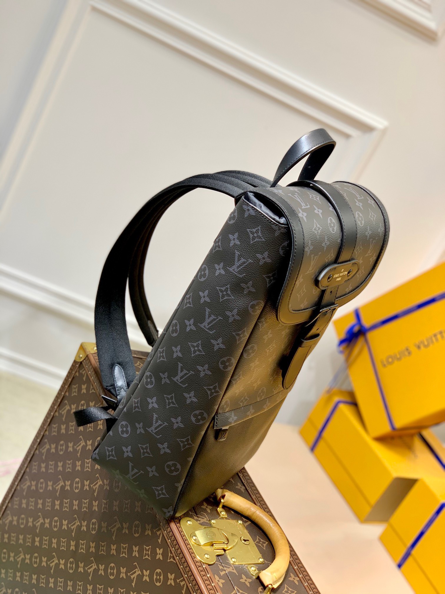 z3314648323708 ea58a235726b2c17aac853e88949a41d - Túi xách nam Louis Vuitton Siêu Cấp TXNLV2356 z3314648323708 ea58a235726b2c17aac853e88949a41d - Túi xách nam Louis Vuitton Siêu Cấp TXNLV2356