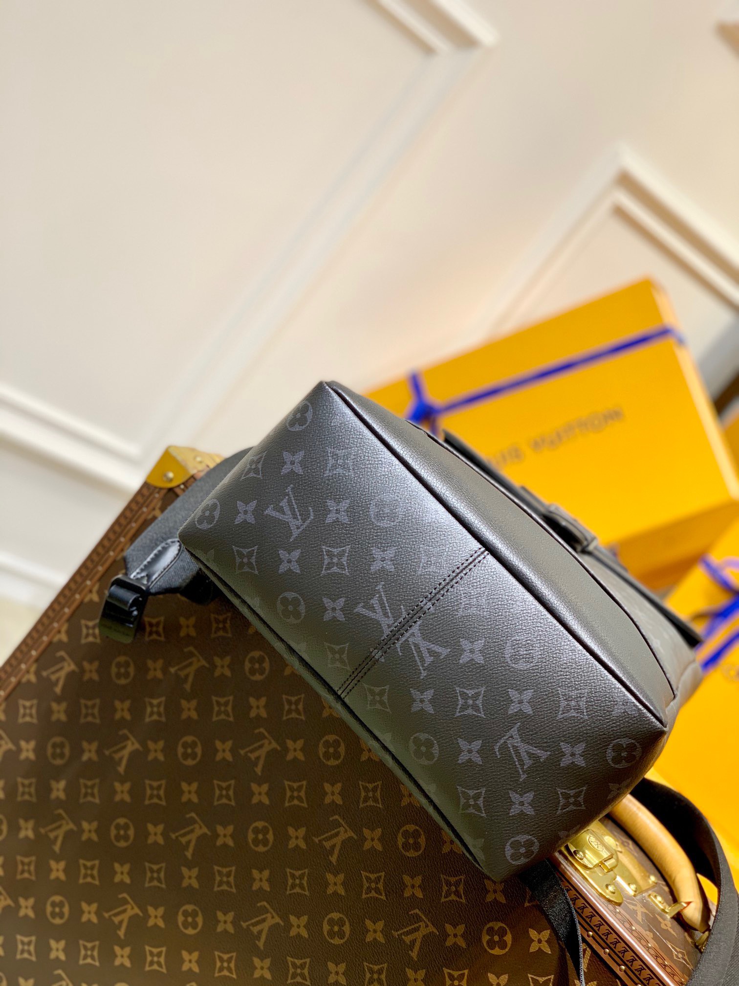 z3314648344695 16fab281e9fb4d4ddc56a068a716ef60 - T&uacute;i x&aacute;ch nam Louis Vuitton Si&ecirc;u Cấp TXNLV2356