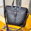 z3314648622897 cdbf3083bb89cda57b59ab995f36ad6f 100x100 - Túi xách nam Louis Vuitton Siêu Cấp TXNLV2356