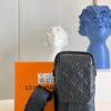 z3327384936181 6a136068331a4ffbbd31ed24e6d675f1 100x100 - Túi xách nam Louis Vuitton Siêu Cấp TXNLV2370