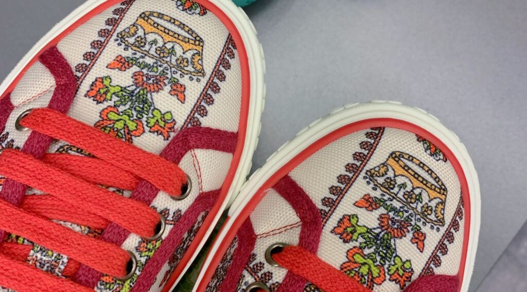 z3348978274951 55f9f3e98e910a1895aaa9dafe4967a4 1024x568 - Gi&agrave;y Nam Gucci Si&ecirc;u Cấp GNGC2401