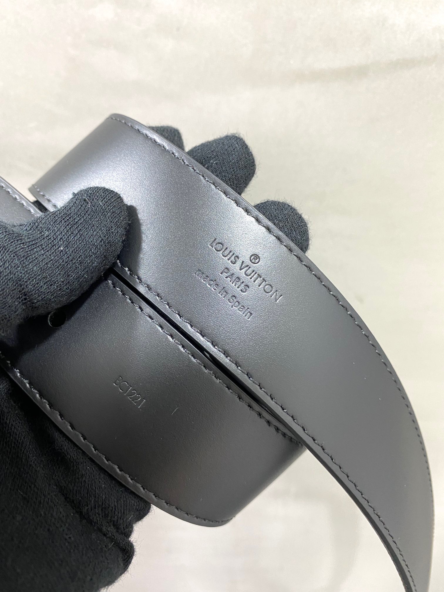 Thắt lưng nam Louis Vuitton siêu cấp TLSC2466 z3435518386420 68cad6854eb55a16ba9f9e5cc5222cda 510x680 - Thắt lưng nam Louis Vuitton siêu cấp TLSC2466