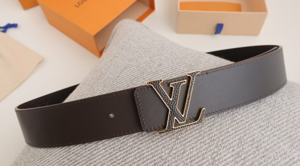 z3435520123324 d98910b34721dfa9a3e8fe7508d87814 1024x568 - Thắt lưng nam Louis Vuitton si&ecirc;u cấp TLSC2470