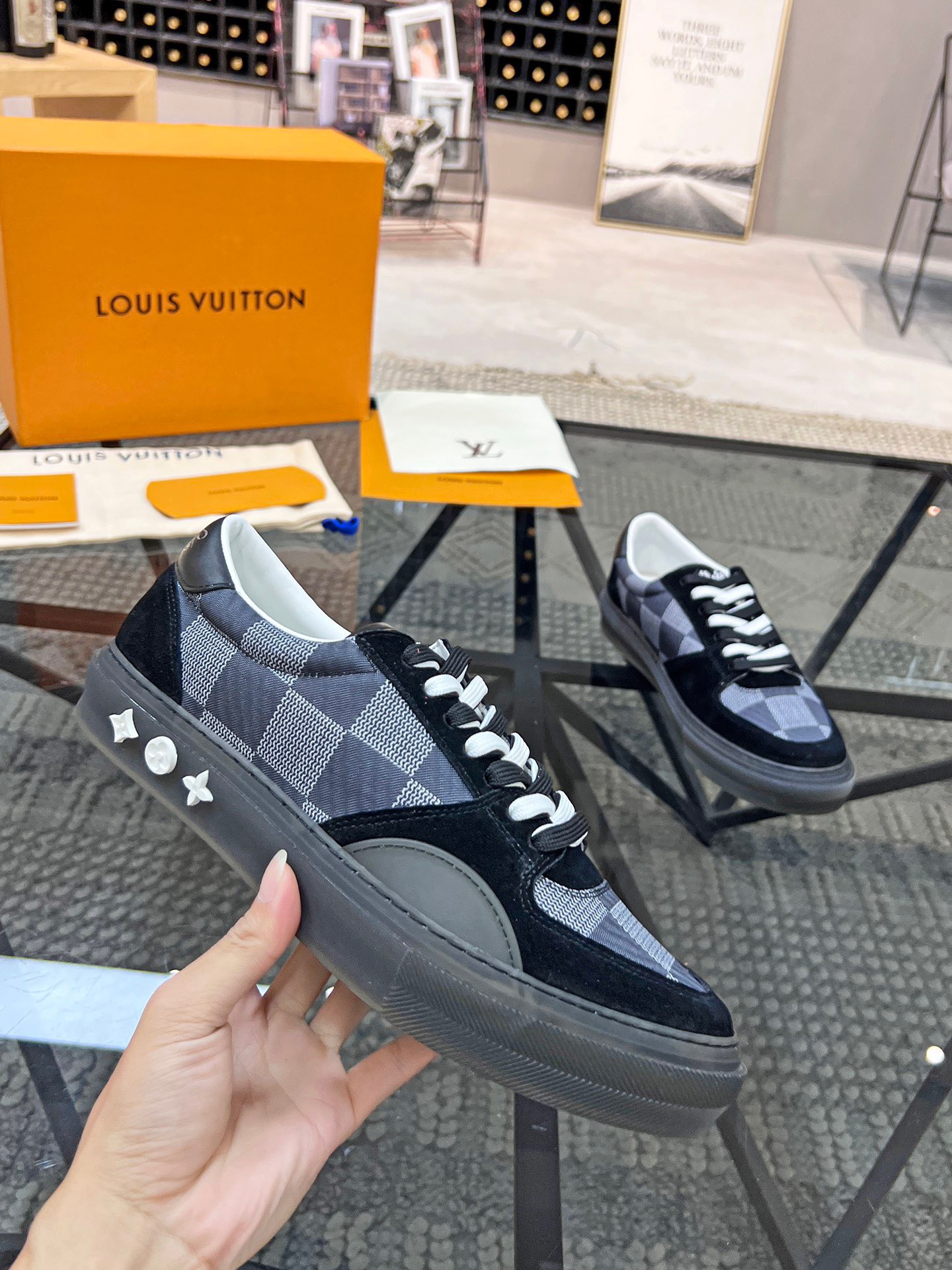 z3546079822035 57d74af08671d57abecebf294b76d44c - Gi&agrave;y Nam Louis Vuitton Si&ecirc;u Cấp GNLV2562