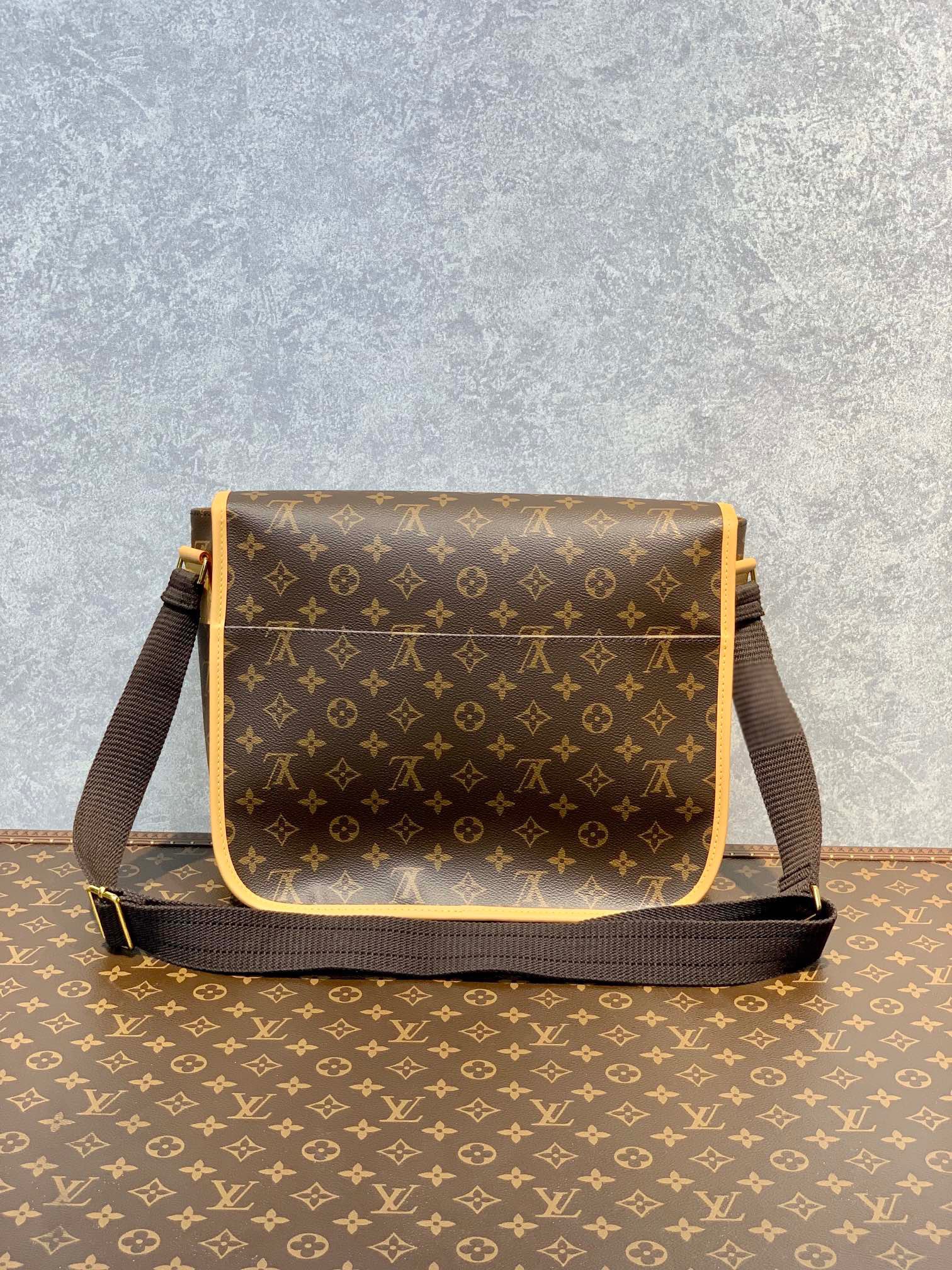 z3578472300895 3b3d67fc553f9536b9711d42ed9cb1a2 - Túi xách nam Louis Vuitton Siêu Cấp TXNLV2591 z3578472300895 3b3d67fc553f9536b9711d42ed9cb1a2 - Túi xách nam Louis Vuitton Siêu Cấp TXNLV2591