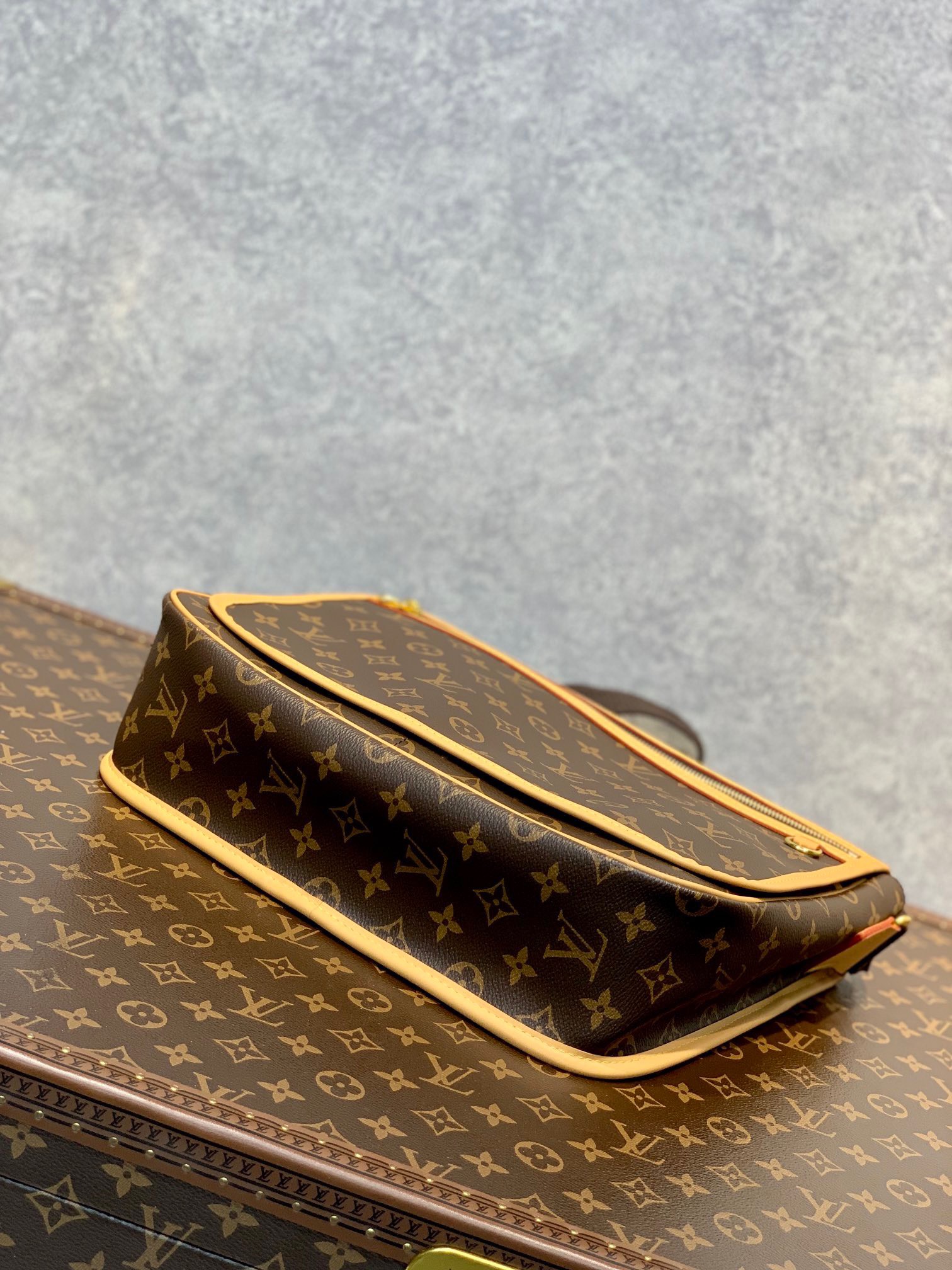 z3578472306032 19561495c445aa5bc07156c8499bfb9d - Túi xách nam Louis Vuitton Siêu Cấp TXNLV2591 z3578472306032 19561495c445aa5bc07156c8499bfb9d - Túi xách nam Louis Vuitton Siêu Cấp TXNLV2591