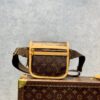 z3578473273614 6bfa9f2371d37a77f311f40416e15349 100x100 - Túi xách nam Louis Vuitton Siêu Cấp TXNLV2592