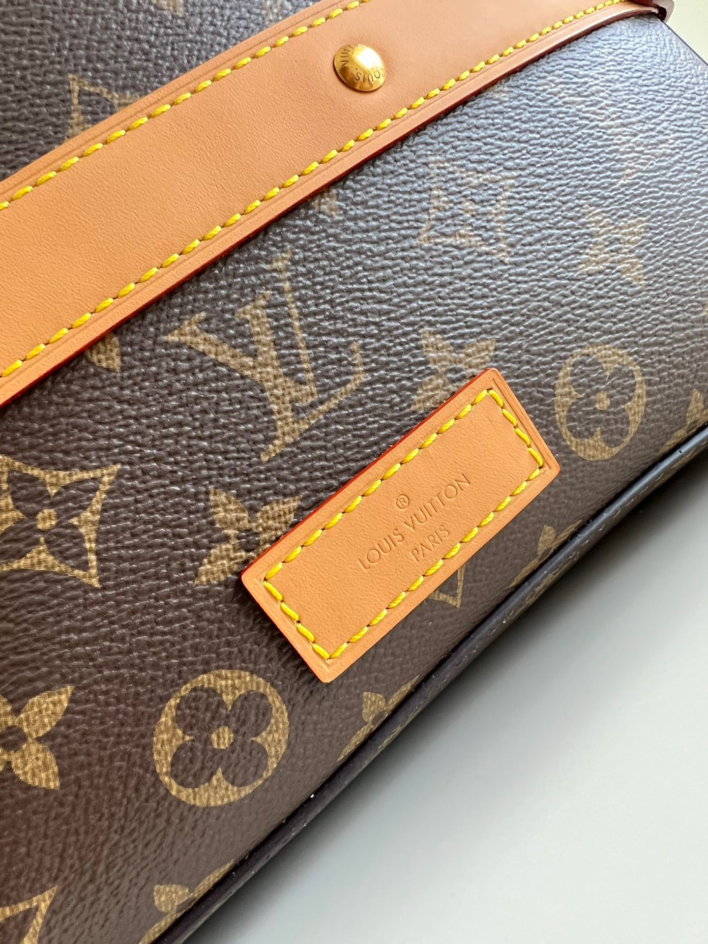 z3603064292974 307132af5a672355309dabe6f8fcf1ed - Túi xách nam Louis Vuitton Siêu Cấp TXNLV2617 z3603064292974 307132af5a672355309dabe6f8fcf1ed - Túi xách nam Louis Vuitton Siêu Cấp TXNLV2617