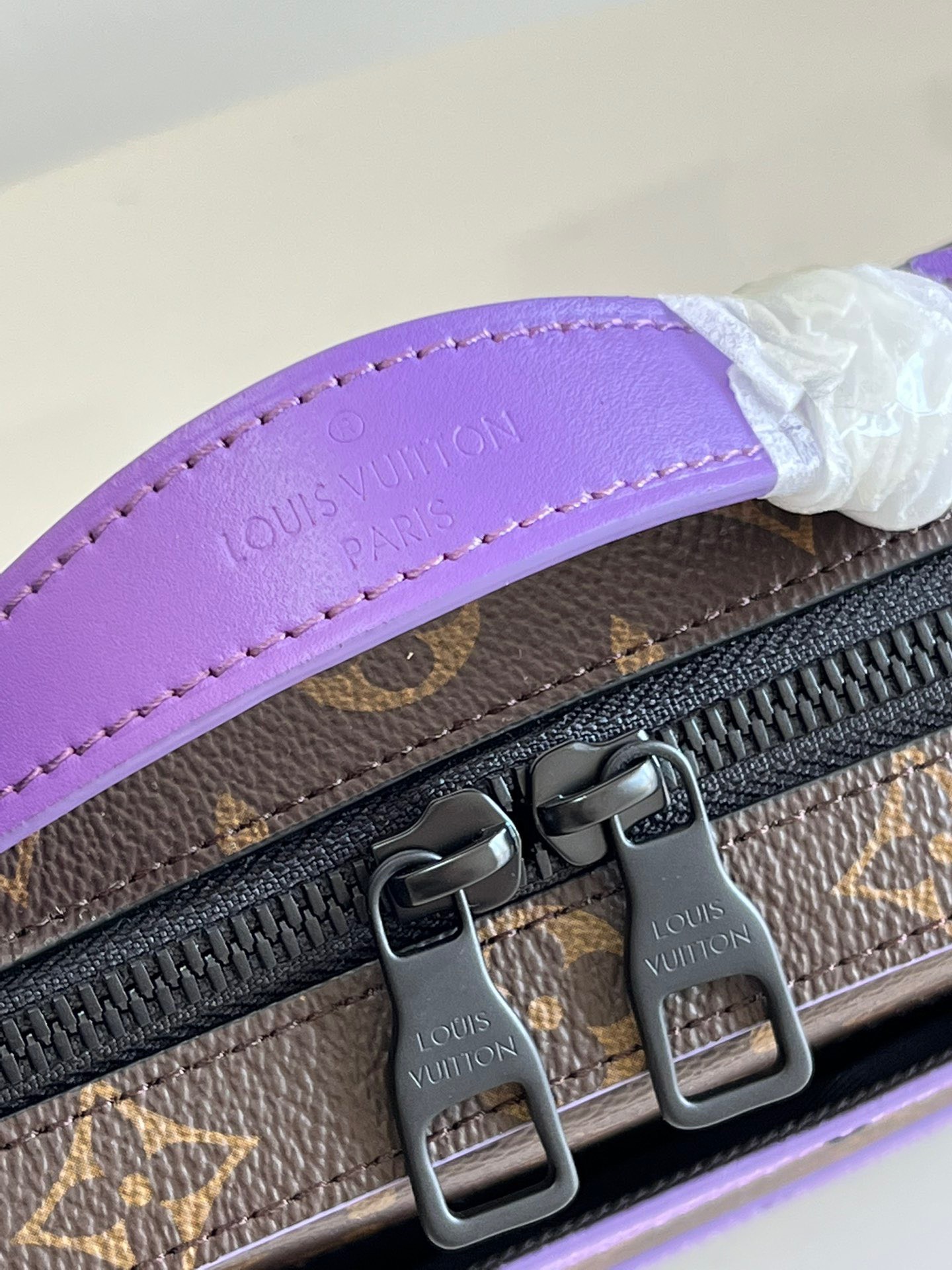 z3617784130008 5792b21c5d49b8dc0991f68a2df5f147 - Túi xách nam Louis Vuitton Siêu Cấp TXNLV2622 z3617784130008 5792b21c5d49b8dc0991f68a2df5f147 - Túi xách nam Louis Vuitton Siêu Cấp TXNLV2622