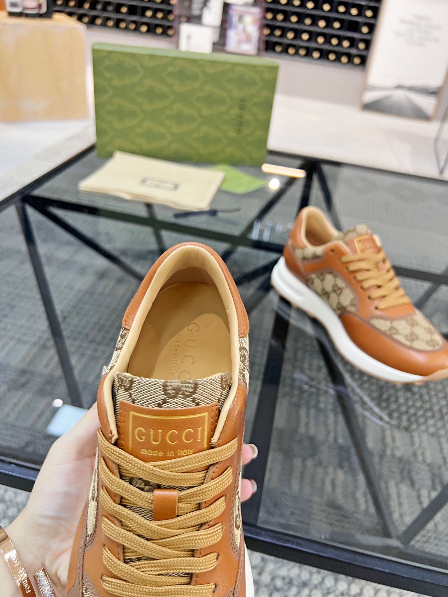 Giày Nam Gucci Siêu Cấp GNGC2652 z3644148947070 0d48431467f3e84d6c1b42e47a104439 510x680 - Giày Nam Gucci Siêu Cấp GNGC2652