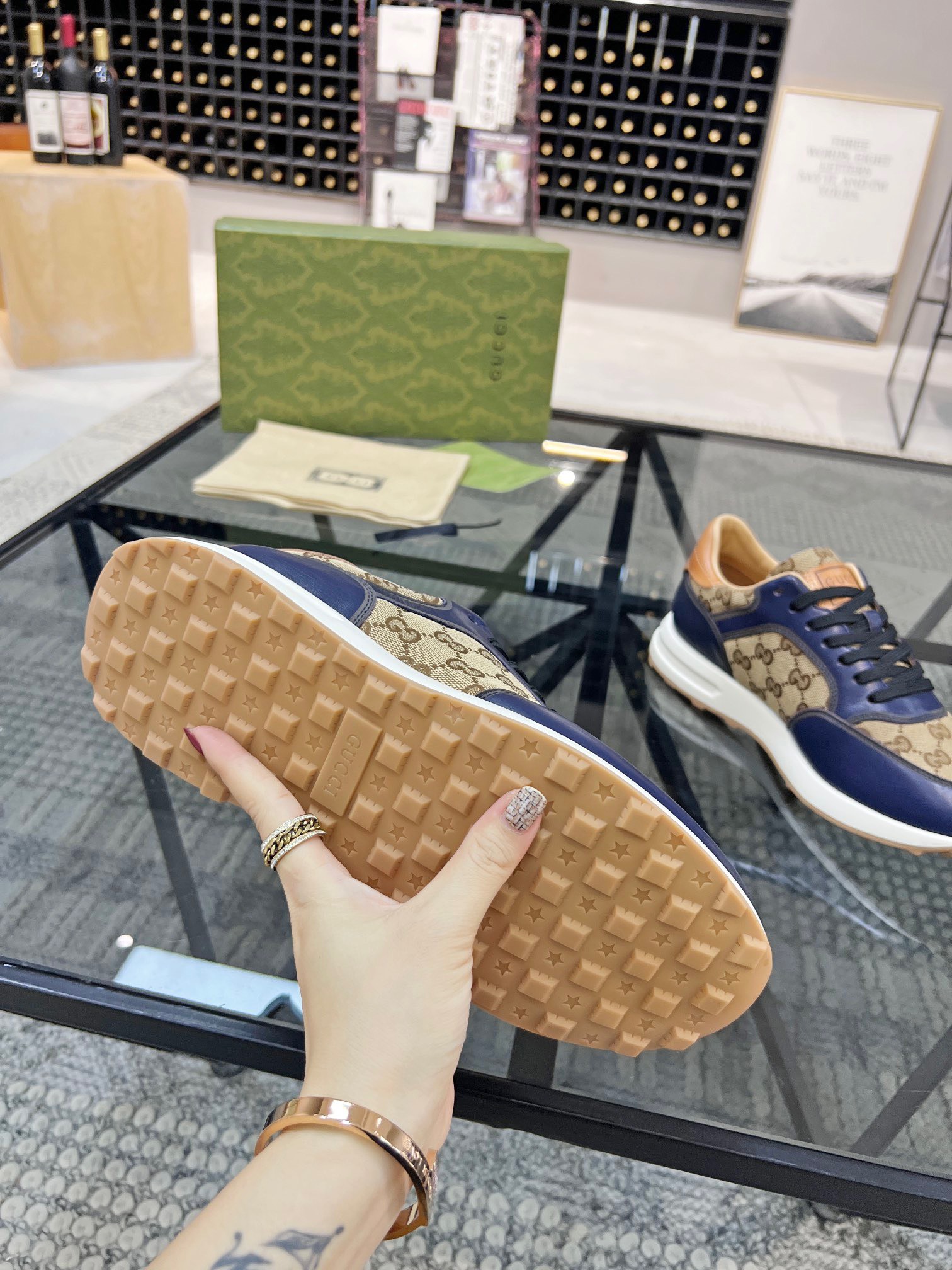 Giày Nam Gucci Siêu Cấp GNGC2653 z3644149270113 1e2f8532d5d02ca63b1eae4d1a6410a1 510x680 - Giày Nam Gucci Siêu Cấp GNGC2653