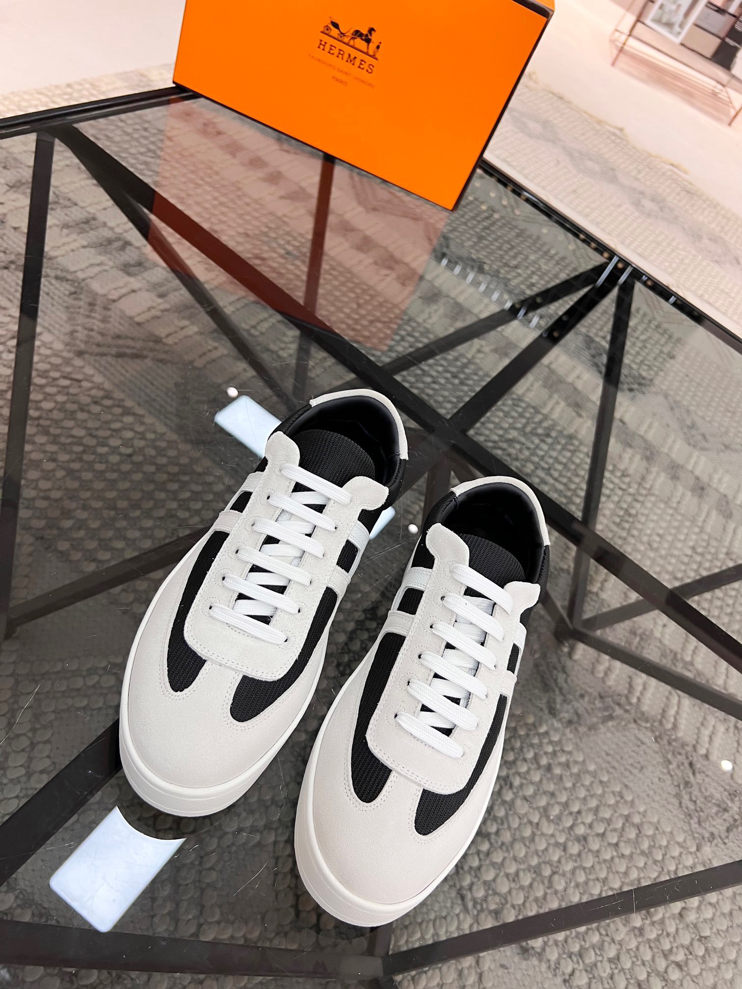 z3673777695487 6399a8be5604b36b9db165f0b74b27ca - Giày Nam Hermes Siêu Cấp GNGC2675 z3673777695487 6399a8be5604b36b9db165f0b74b27ca - Giày Nam Hermes Siêu Cấp GNGC2675