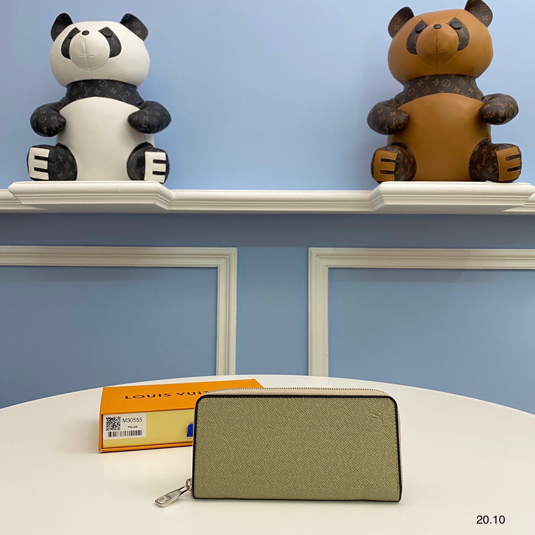 z3675387100657 01d6008ae70900a8dded22d3d6a1516d - V&iacute; nam Louis Vuitton Si&ecirc;u Cấp TXNLV2680