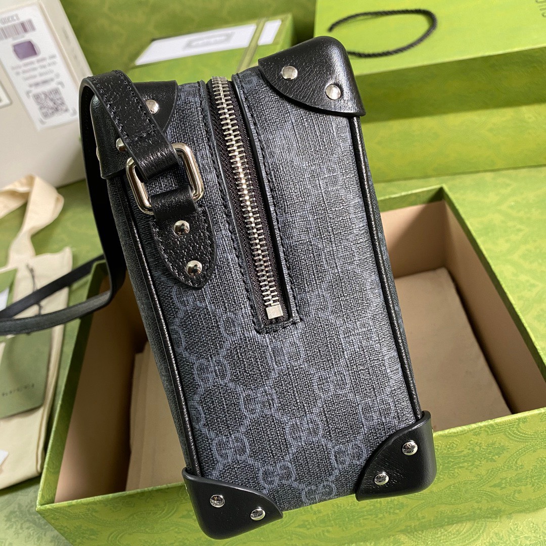 z3690719300816 056da6d752394a6f24aed9c502f8f138 - T&uacute;i x&aacute;ch nam Gucci si&ecirc;u cấp MSSC2693