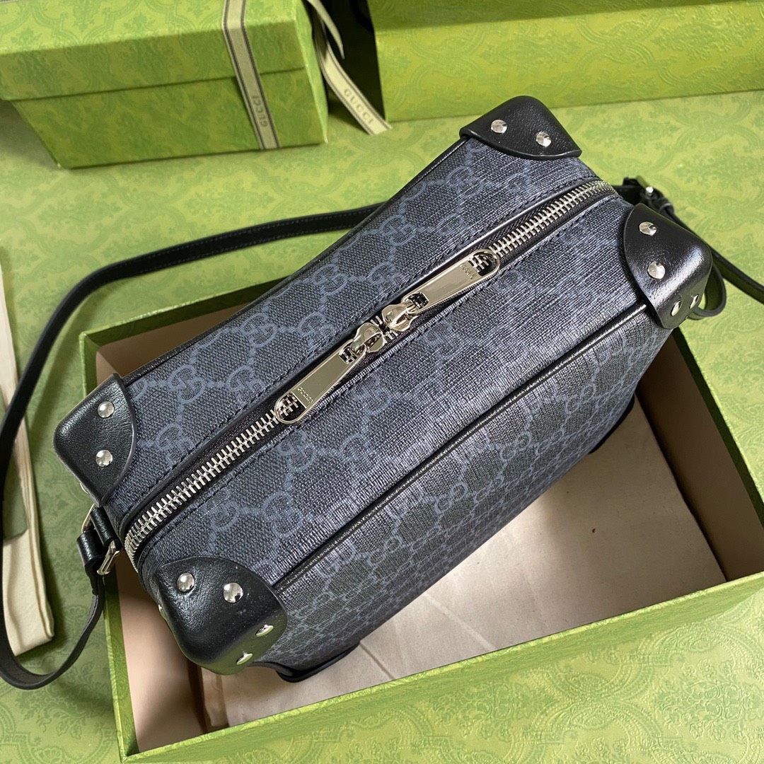 z3690719303801 6aad9c391f606d9fbbdc9fea9222ce8a - T&uacute;i x&aacute;ch nam Gucci si&ecirc;u cấp MSSC2693