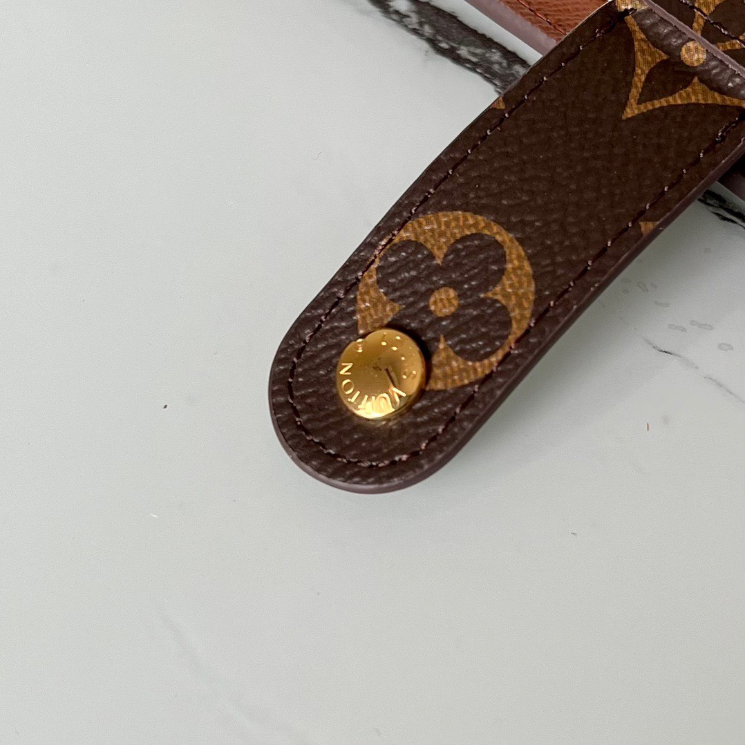 z3705486379726 564fcf330295bdfb1d91b5831f0fe07b - V&iacute; nam Louis Vuitton Si&ecirc;u Cấp TXNLV2699