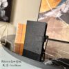 z3705487677966 50f9213b504b38c6d8318a61718fe98b 100x100 - Ví nam Louis Vuitton Siêu Cấp TXNLV2702