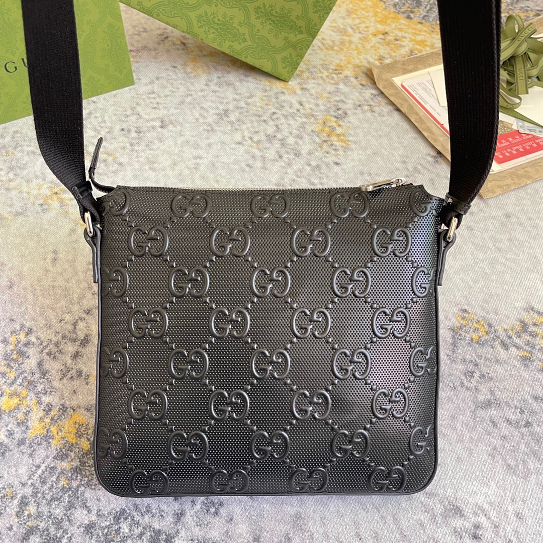 z3720637363586 8aac716ff3939cf5999d15b34fd229e1 - T&uacute;i x&aacute;ch nam Gucci si&ecirc;u cấp MSSC2710