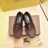 z3723161558637 8b59faa4781ed20eebe4b03a2df816c4 100x100 - Giày nam Burberry Siêu cấp MSBB2712