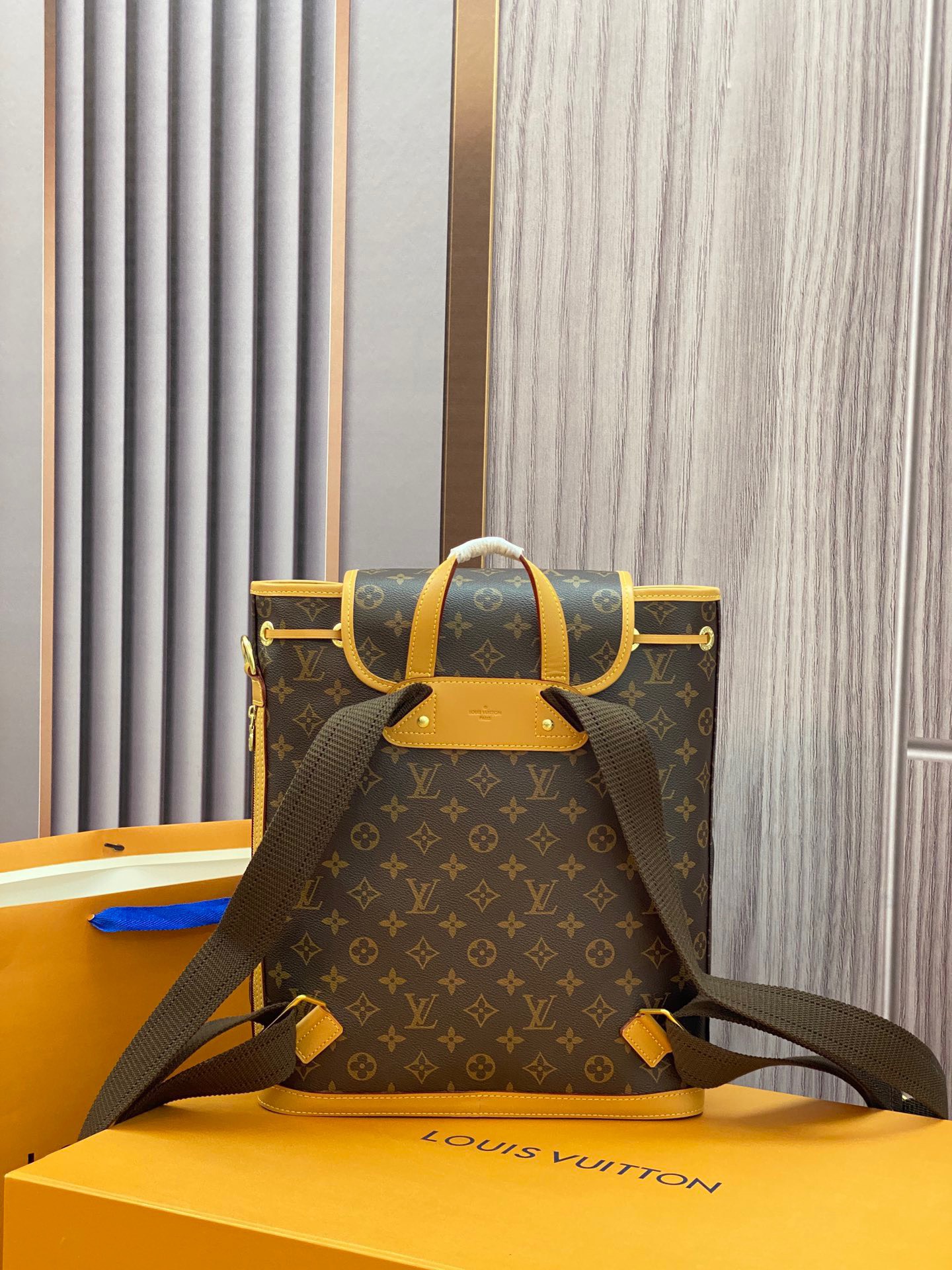 z3733087635086 e1496800c48be0ff20e715a988a468ab - Túi xách nam Louis Vuitton Siêu Cấp TXNLV2719 z3733087635086 e1496800c48be0ff20e715a988a468ab - Túi xách nam Louis Vuitton Siêu Cấp TXNLV2719