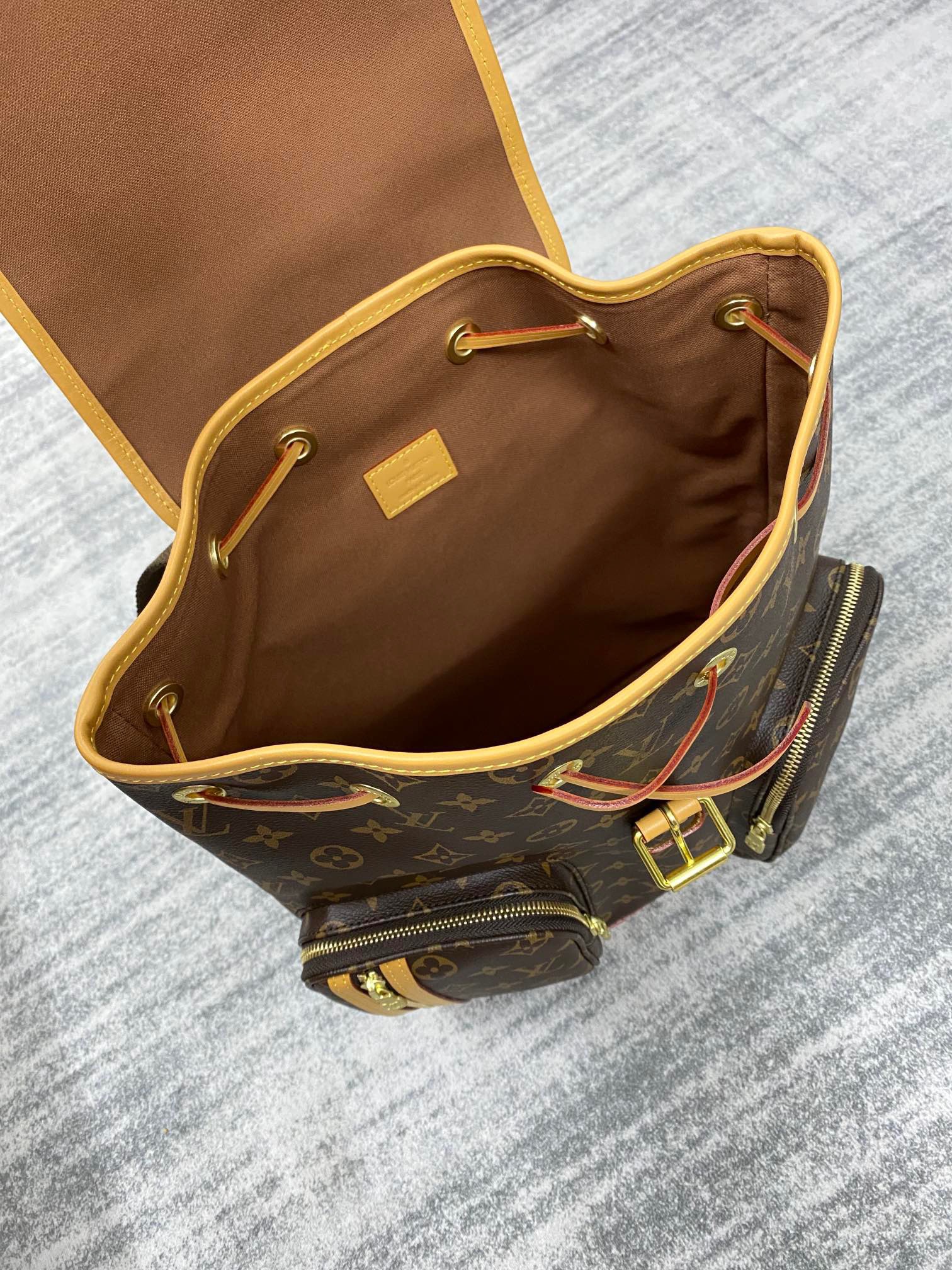 z3733088340702 06af15bf5ca514fb24b3386fc7cbef43 - Túi xách nam Louis Vuitton Siêu Cấp TXNLV2719 z3733088340702 06af15bf5ca514fb24b3386fc7cbef43 - Túi xách nam Louis Vuitton Siêu Cấp TXNLV2719