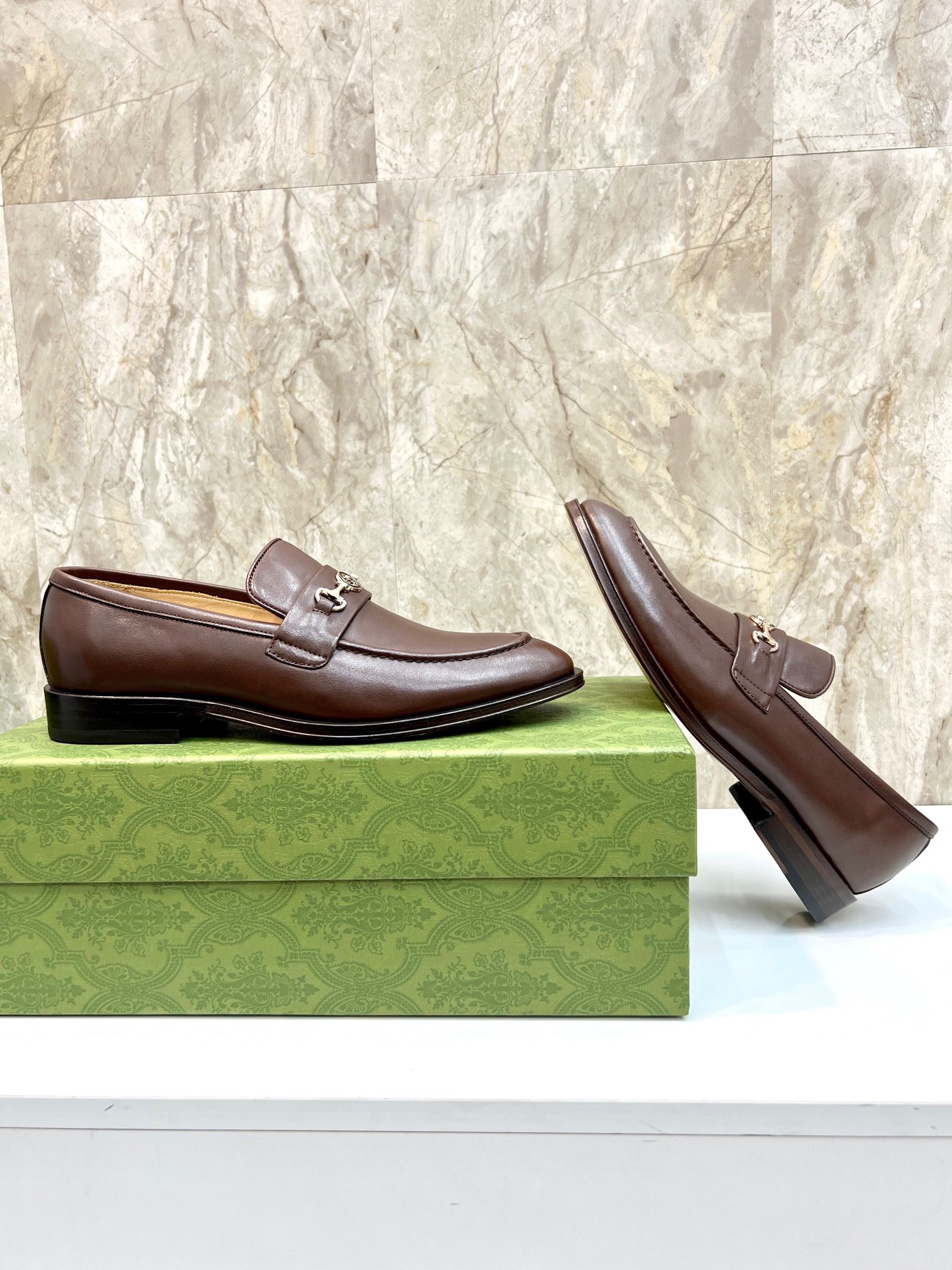 Giày Nam Gucci Siêu Cấp GNGC2722 z3738431245170 890c8762bd7819b300f035550cef0916 510x680 - Giày Nam Gucci Siêu Cấp GNGC2722