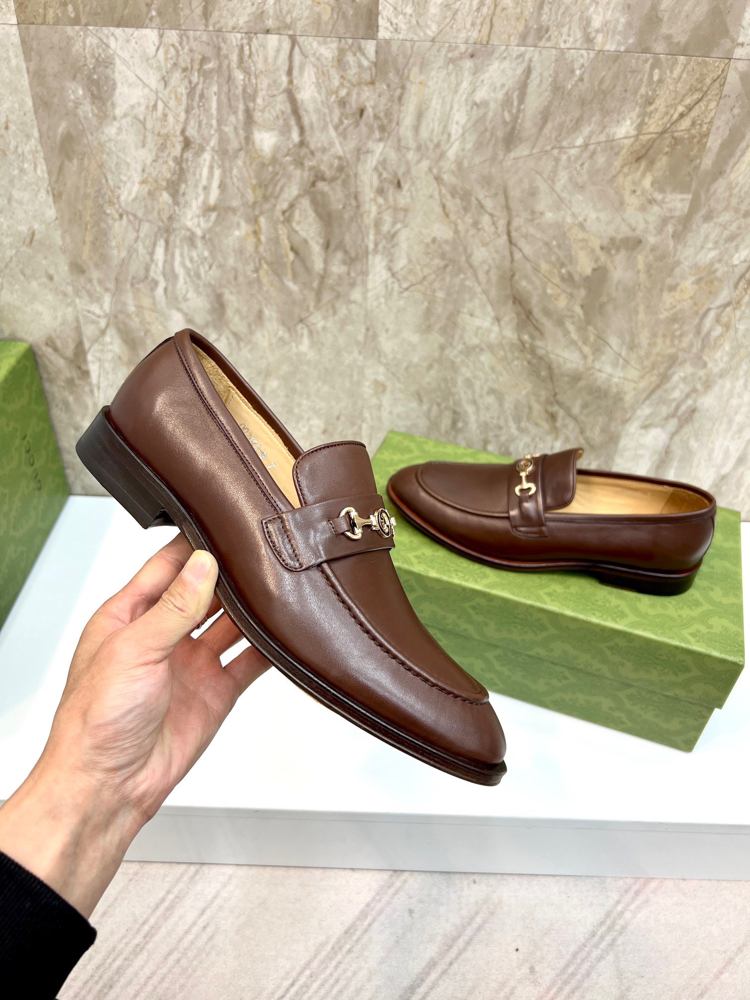 Giày Nam Gucci Siêu Cấp GNGC2722 z3738431316874 0ee536877e9b275b50da14f39d40a774 510x680 - Giày Nam Gucci Siêu Cấp GNGC2722