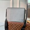 z3744514370238 6da80470c4e1915a42237477e676a94b 100x100 - Túi xách nam Louis Vuitton Siêu Cấp TXNLV2734