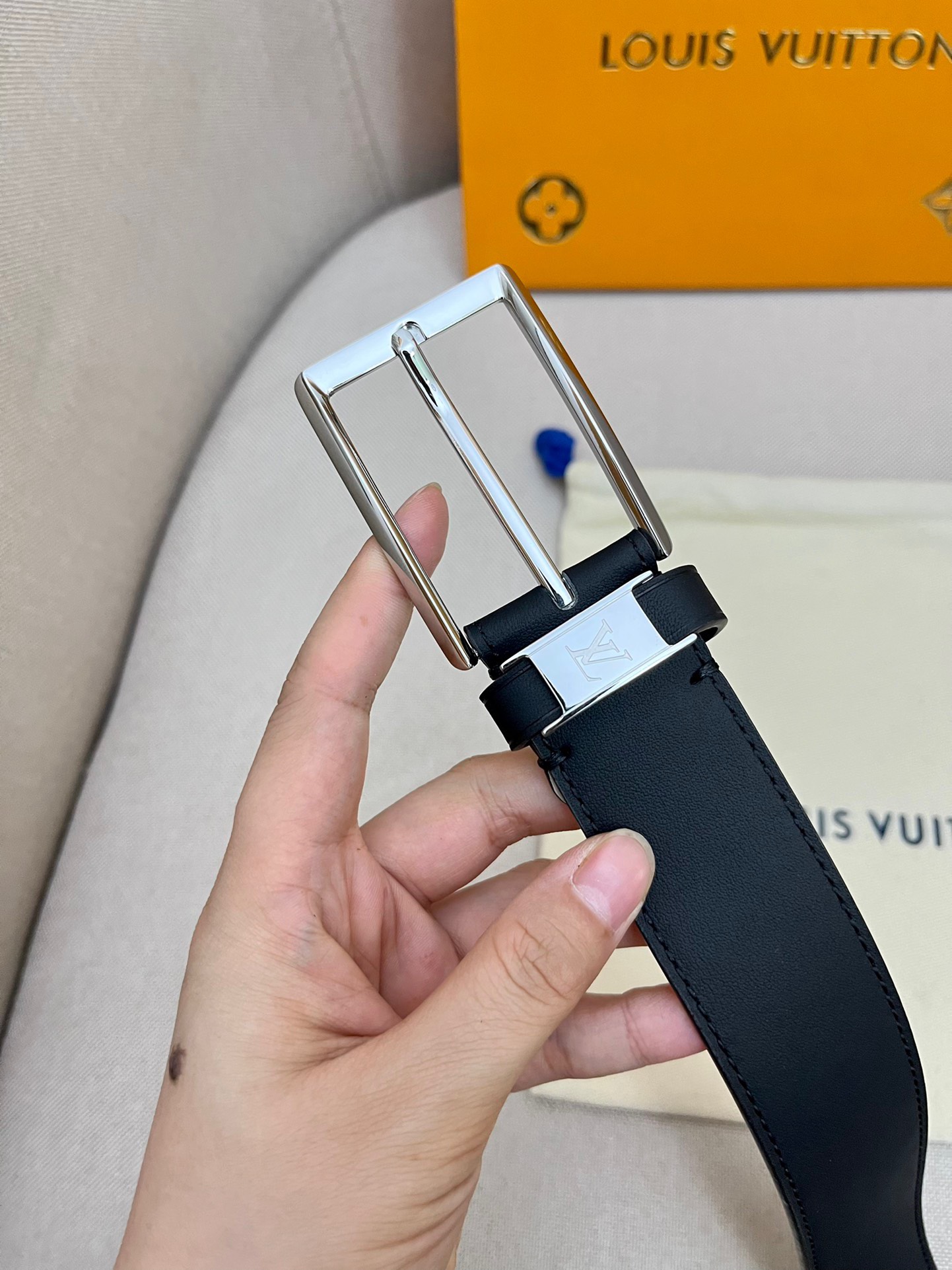 z3757122507345 243b9c30a74c8ee5773281e613eab5b8 - Thắt lưng nam Louis Vuitton si&ecirc;u cấp TLSC2739