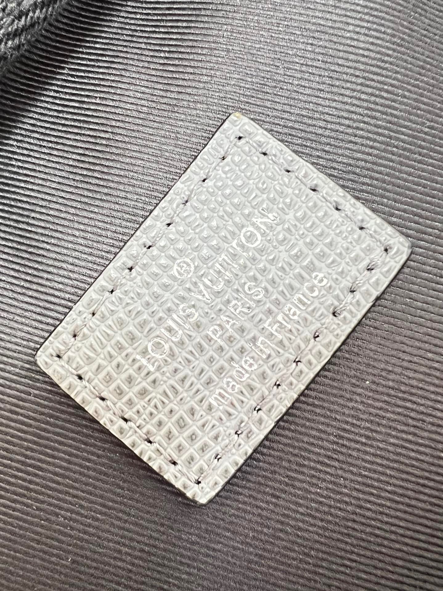 z3759690967129 ece3f8d4662706efeffb88628ef3b55f - Túi xách nam Louis Vuitton Siêu Cấp TXNLV2740 z3759690967129 ece3f8d4662706efeffb88628ef3b55f - Túi xách nam Louis Vuitton Siêu Cấp TXNLV2740