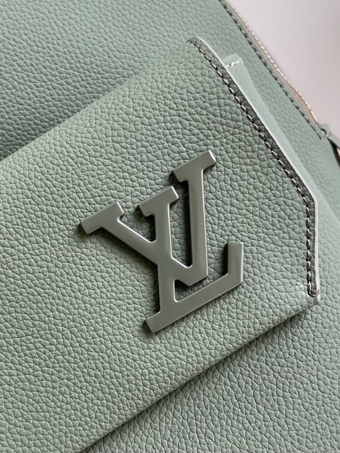z3759693100713 2a1ec806cb24e54ffb604dfe5c77d414 - Túi xách nam Louis Vuitton Siêu Cấp TXNLV2744 z3759693100713 2a1ec806cb24e54ffb604dfe5c77d414 - Túi xách nam Louis Vuitton Siêu Cấp TXNLV2744