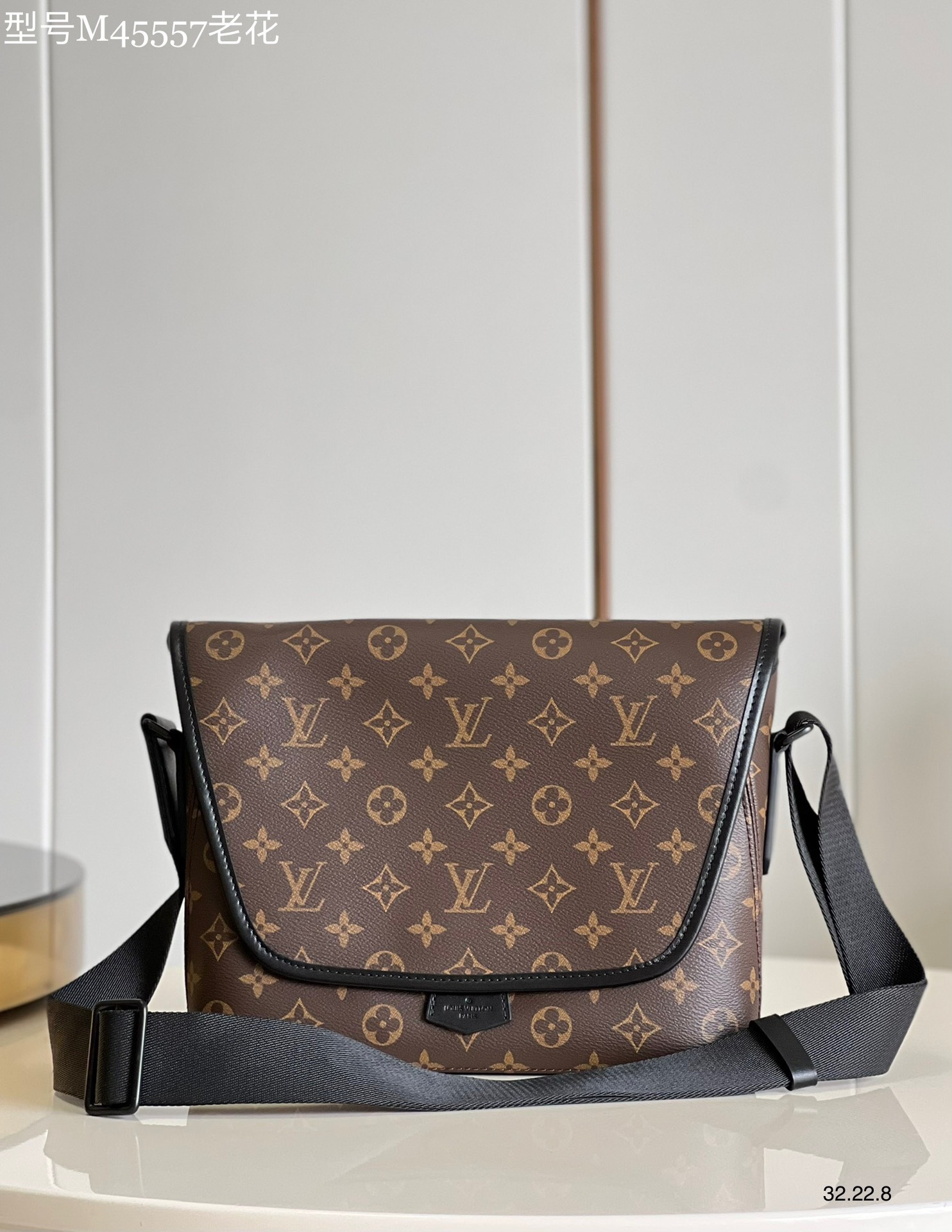 z3759693422398 3c470123b948201afb7ece217669ff4f - T&uacute;i x&aacute;ch nam Louis Vuitton Si&ecirc;u Cấp TXNLV2745