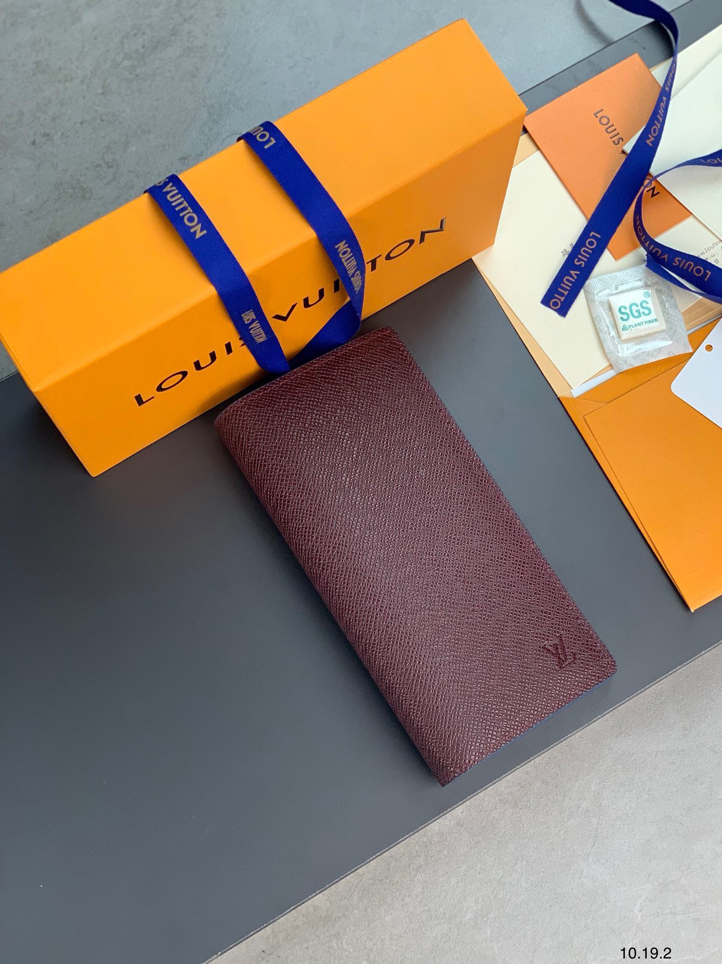 Ví nam Louis Vuitton Siêu Cấp TXNLV2820 z3827507059445 be585d7e210c891fd1cb4253883d5044 510x681 - Ví nam Louis Vuitton Siêu Cấp TXNLV2820