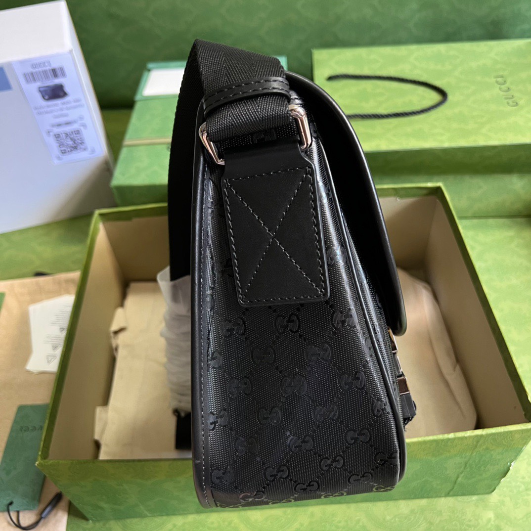 z3832720415005 94e88346da941adc5c1319bc991b0b13 - T&uacute;i x&aacute;ch nam Gucci si&ecirc;u cấp MSSC2827