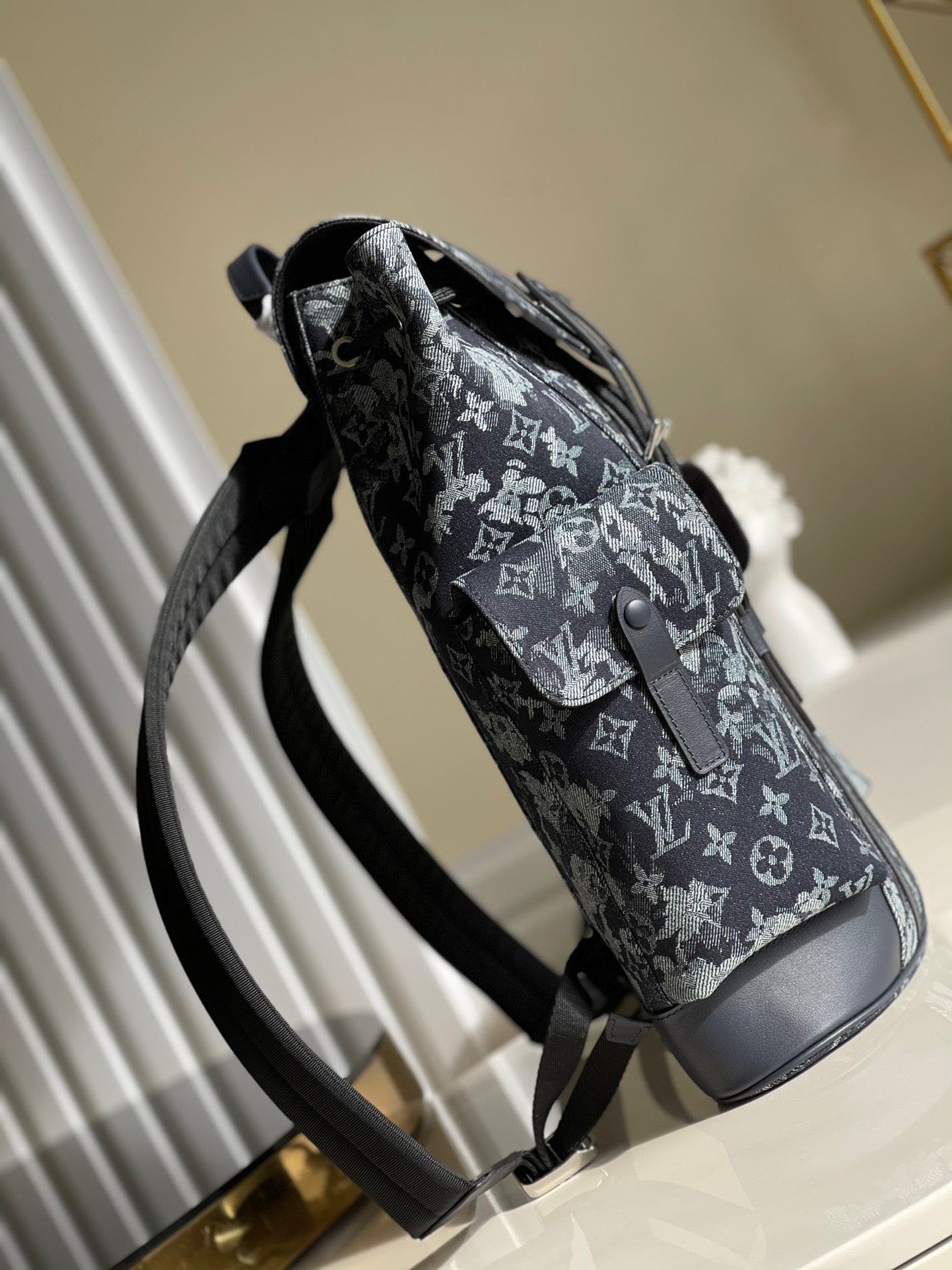 z3853573449643 bb0c25ccce95a3dfce7e6306b35f1fce - T&uacute;i x&aacute;ch nam Louis Vuitton Si&ecirc;u Cấp TXNLV2850