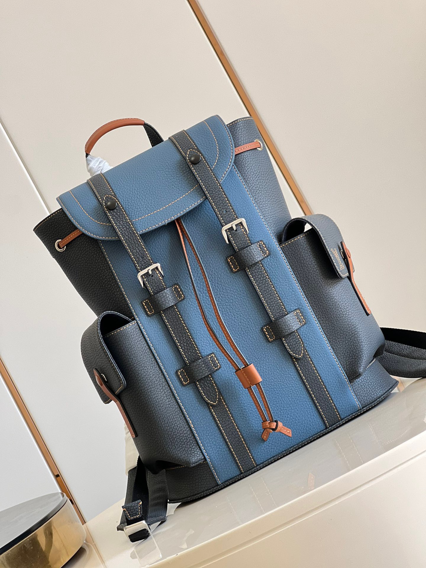 z3853573918951 e1e54fa8117e3f89b1a588266c33ad33 - T&uacute;i x&aacute;ch nam Louis Vuitton Si&ecirc;u Cấp TXNLV2851