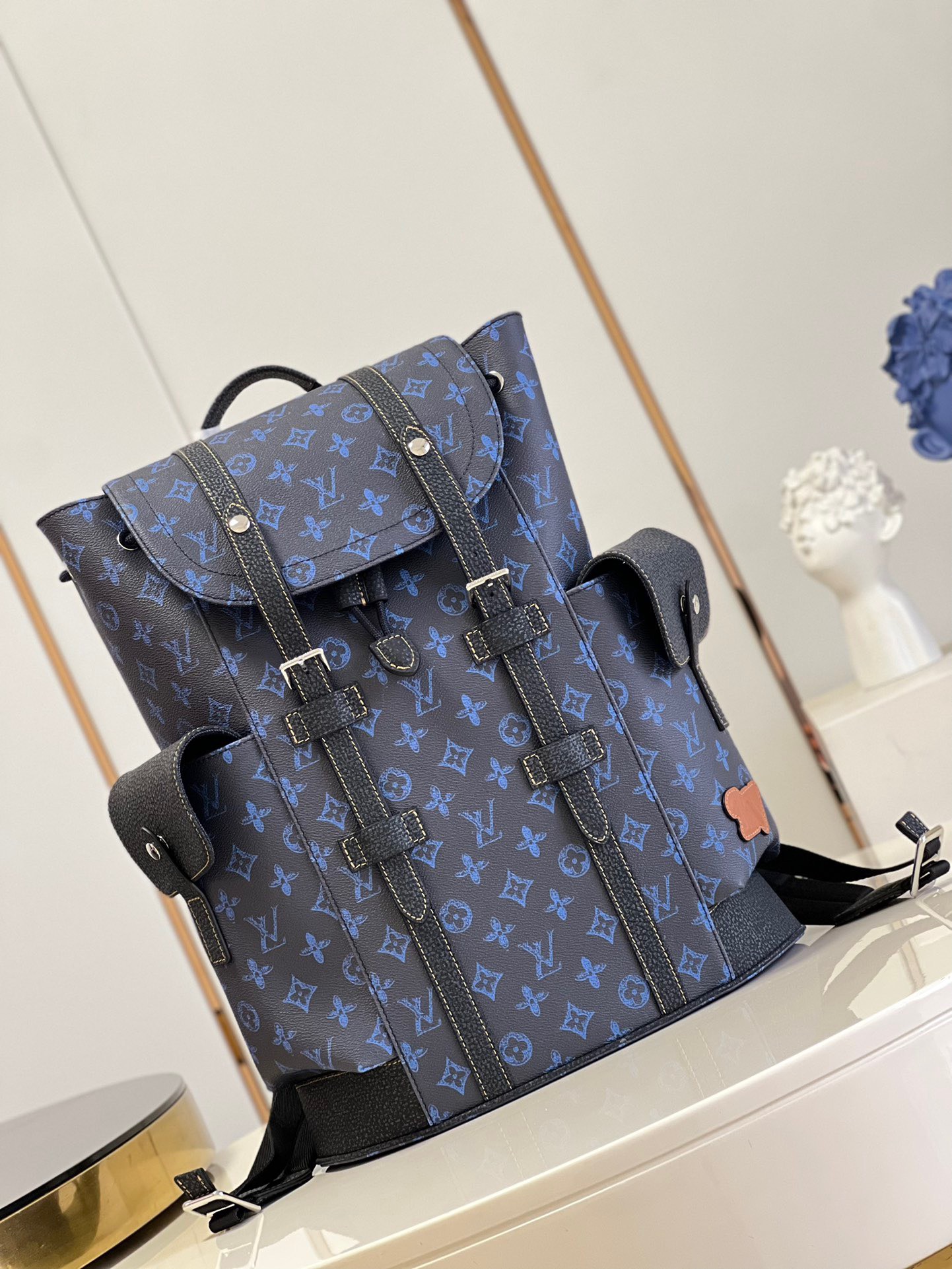 z3853574543369 5f50b571d38a418fc9db57c0dcaf6f62 - T&uacute;i x&aacute;ch nam Louis Vuitton Si&ecirc;u Cấp TXNLV2852