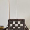 z3869282857217 b5e762861a16ec6f9e3a7c8bb9d2a429 100x100 - Túi xách nam Louis Vuitton Siêu Cấp TXNLV2945