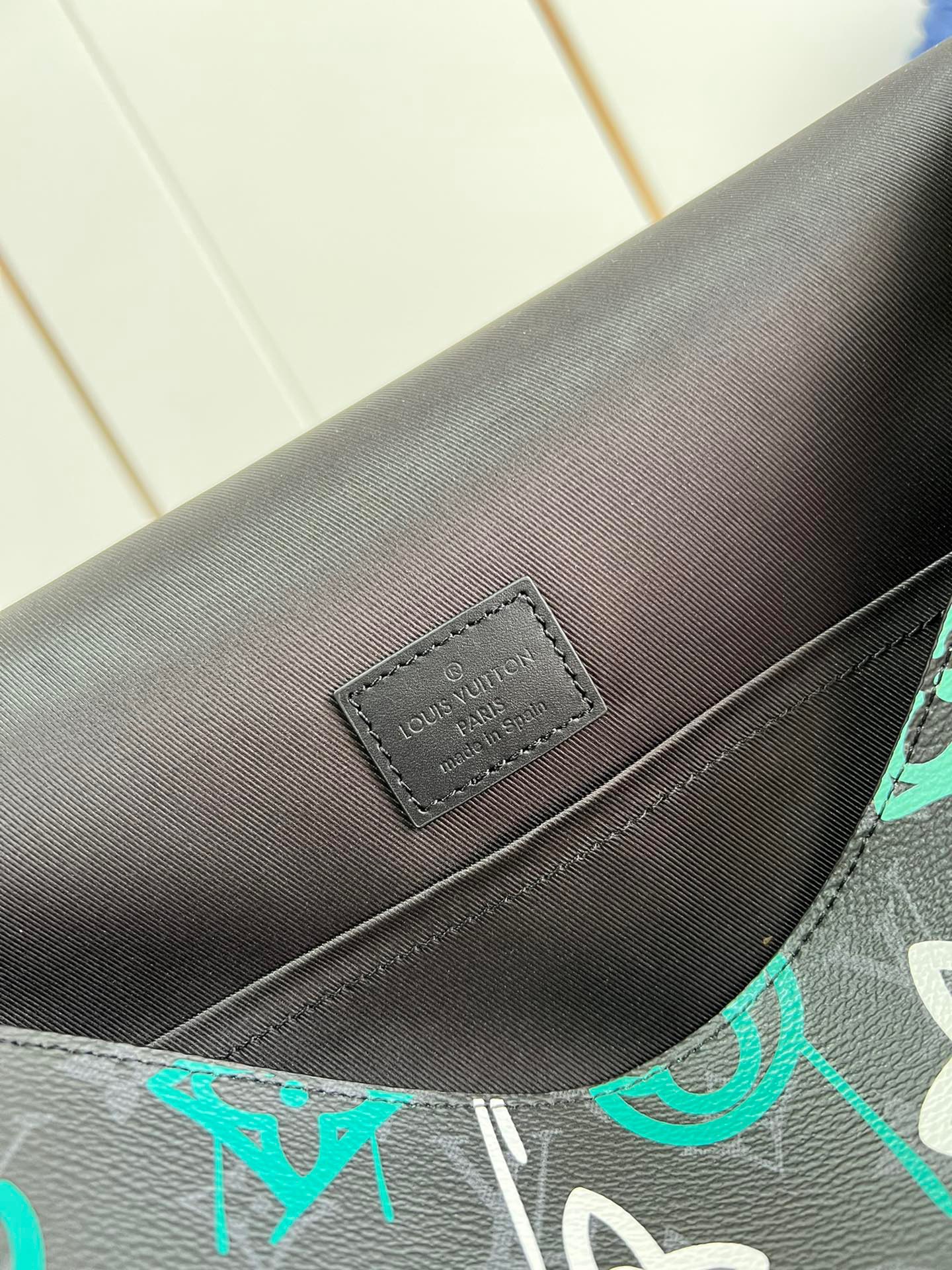 z3879394169991 dc9dc59997462bafc5f423f57db76884 - T&uacute;i x&aacute;ch nam Louis Vuitton Si&ecirc;u Cấp TXNLV2871